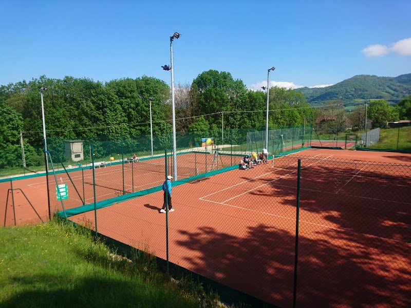 JARRIE BRIÉ TENNIS CLUB