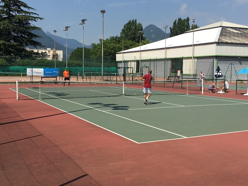 SEYSSINET AMICAL TC
