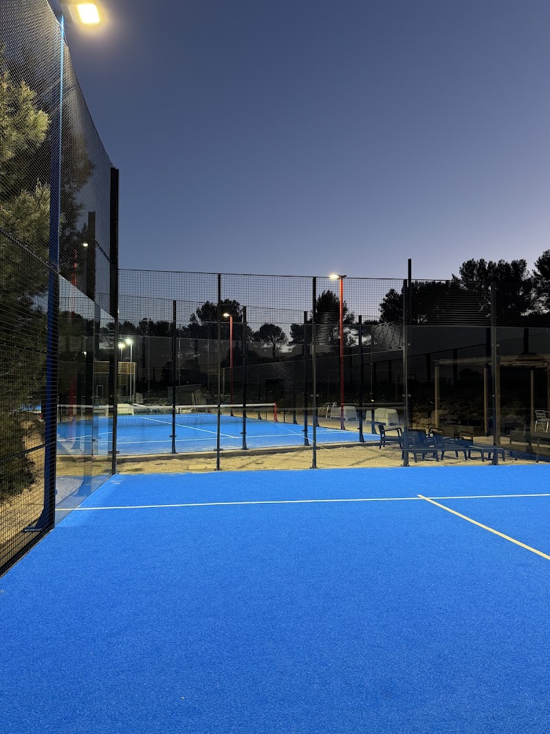 WORK AND PADEL HOPPS