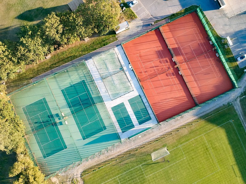 CLUB DE TENNIS DE MESQUER